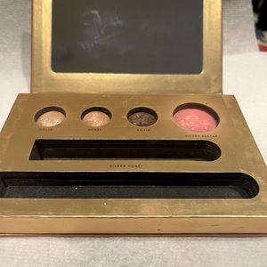 Get Gilded eye shadow palette